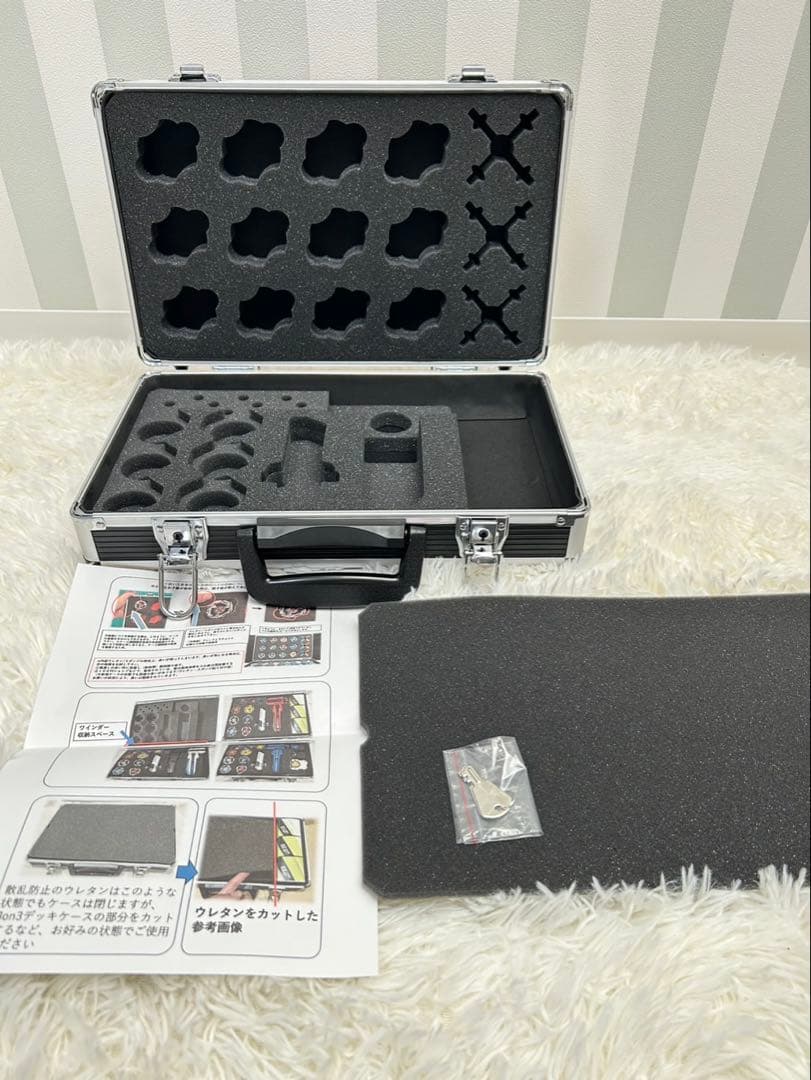 新品　ドリームボックス ベイブレードX アタッシュケース　ロゴプレート　小サイズ