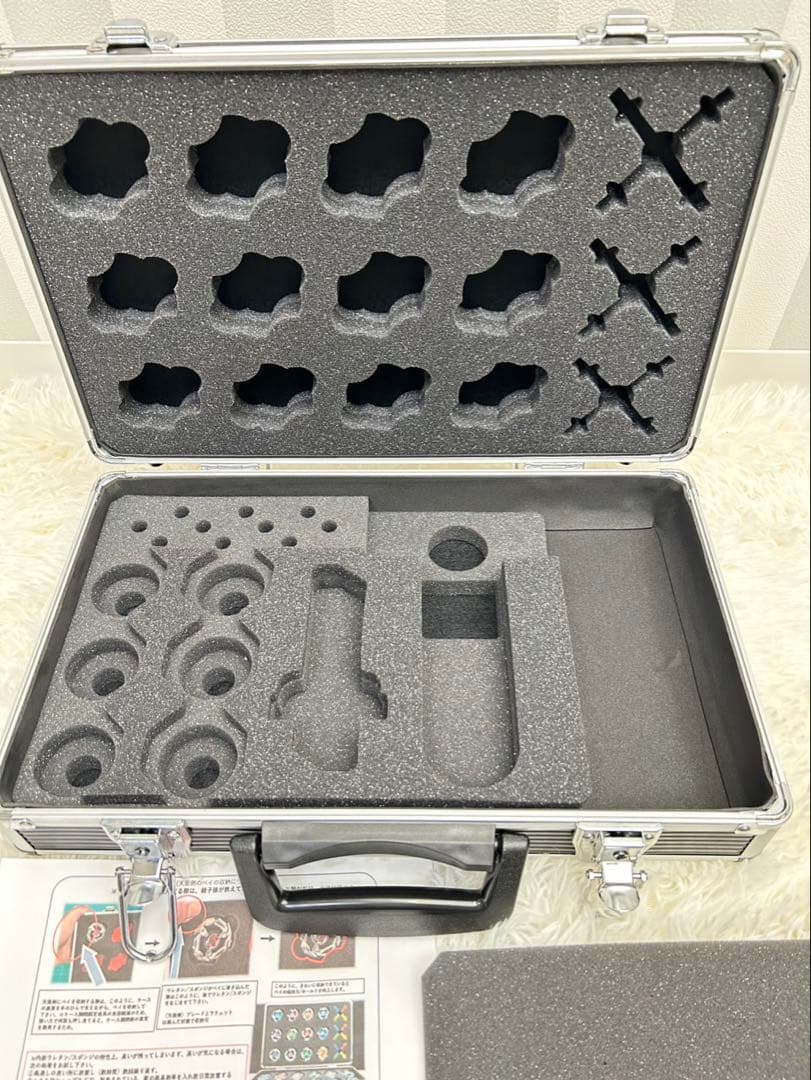 新品　ドリームボックス ベイブレードX アタッシュケース　ロゴプレート　小サイズ