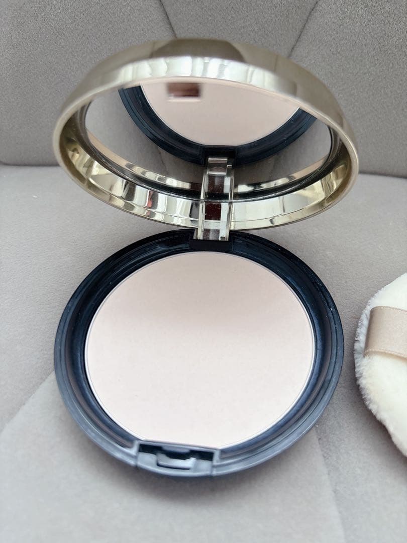 【美品】アルビオンエクシア セレスティアル ヴェール フェイスパウダーNA01