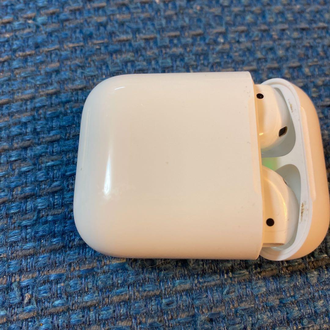Apple AirPods ケース付き第2世代
