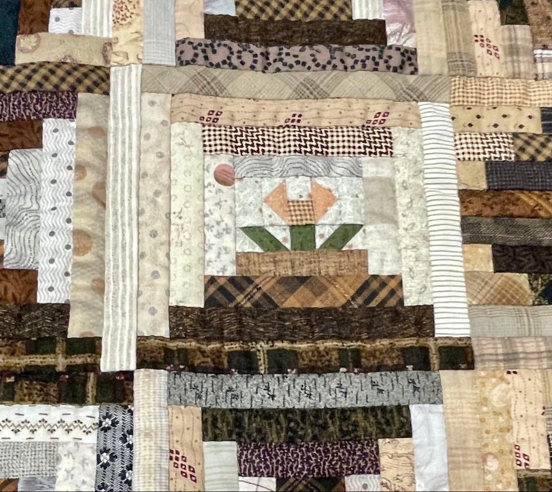 パッチワークキルト　タペストリー　ログキャビン