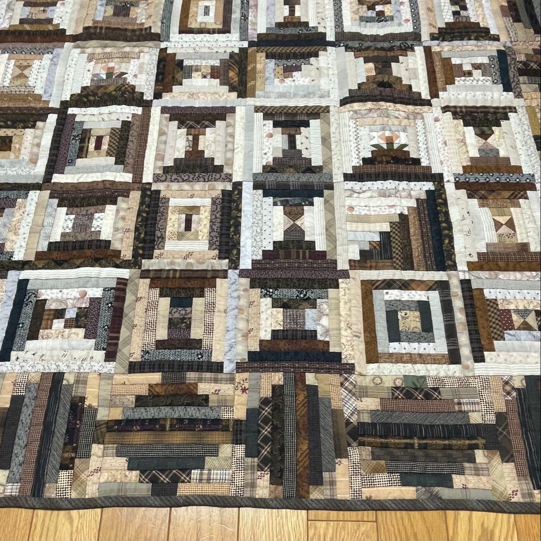 パッチワークキルト　タペストリー　ログキャビン