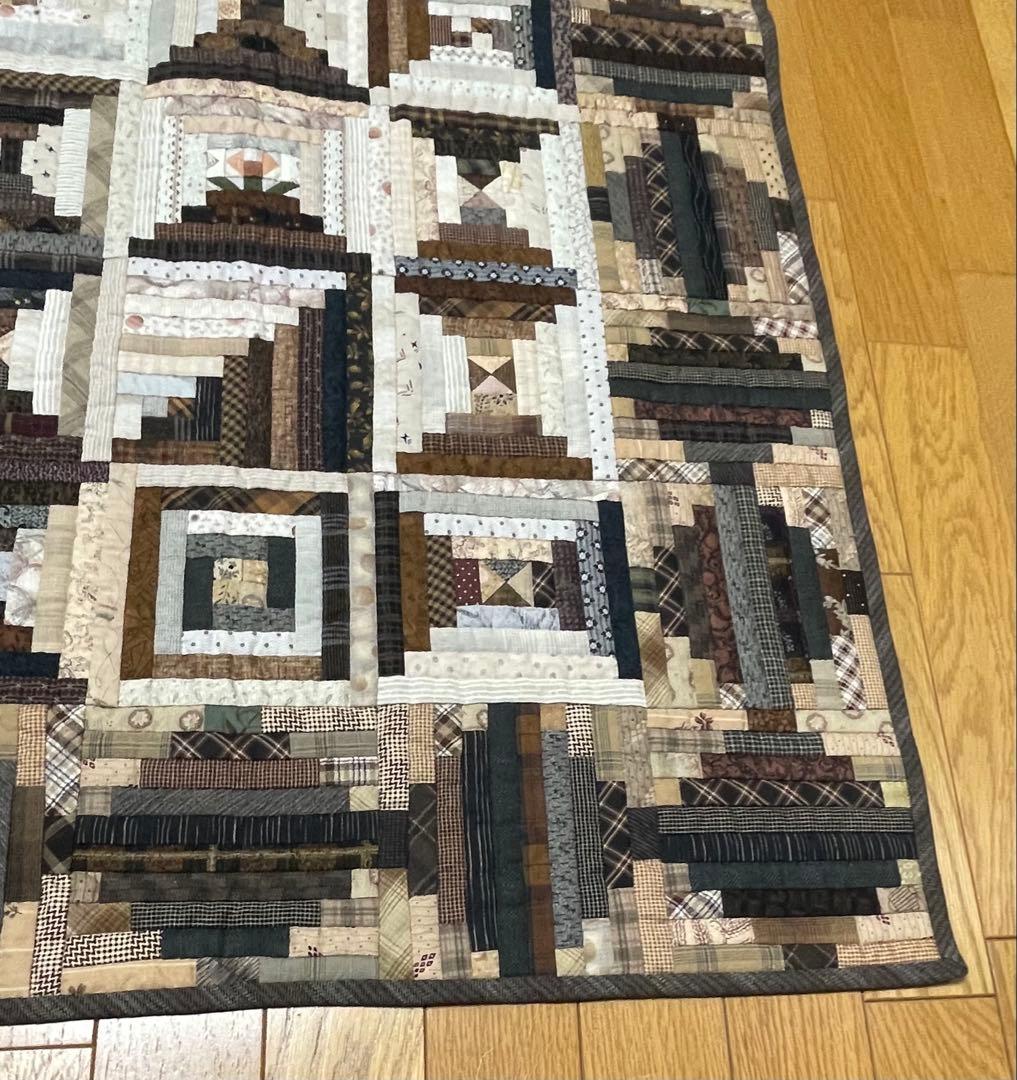 パッチワークキルト　タペストリー　ログキャビン