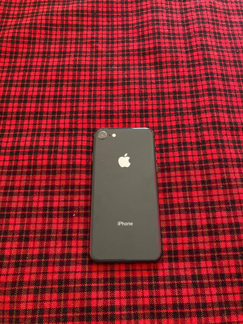 【美品】iPhone８　SIMフリー　64GB