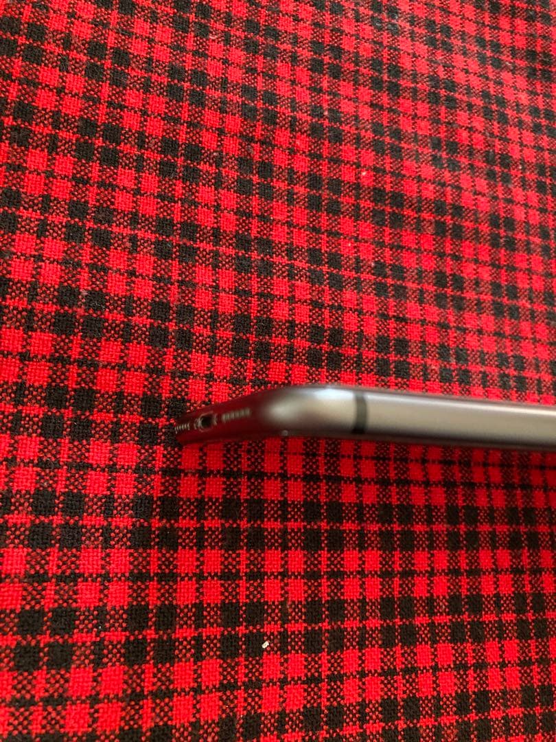 【美品】iPhone８　SIMフリー　64GB