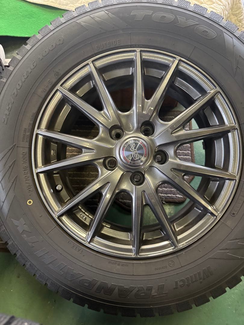トーヨー　ウィンタートランパス　タイヤ・ホイールセット　215/70R16