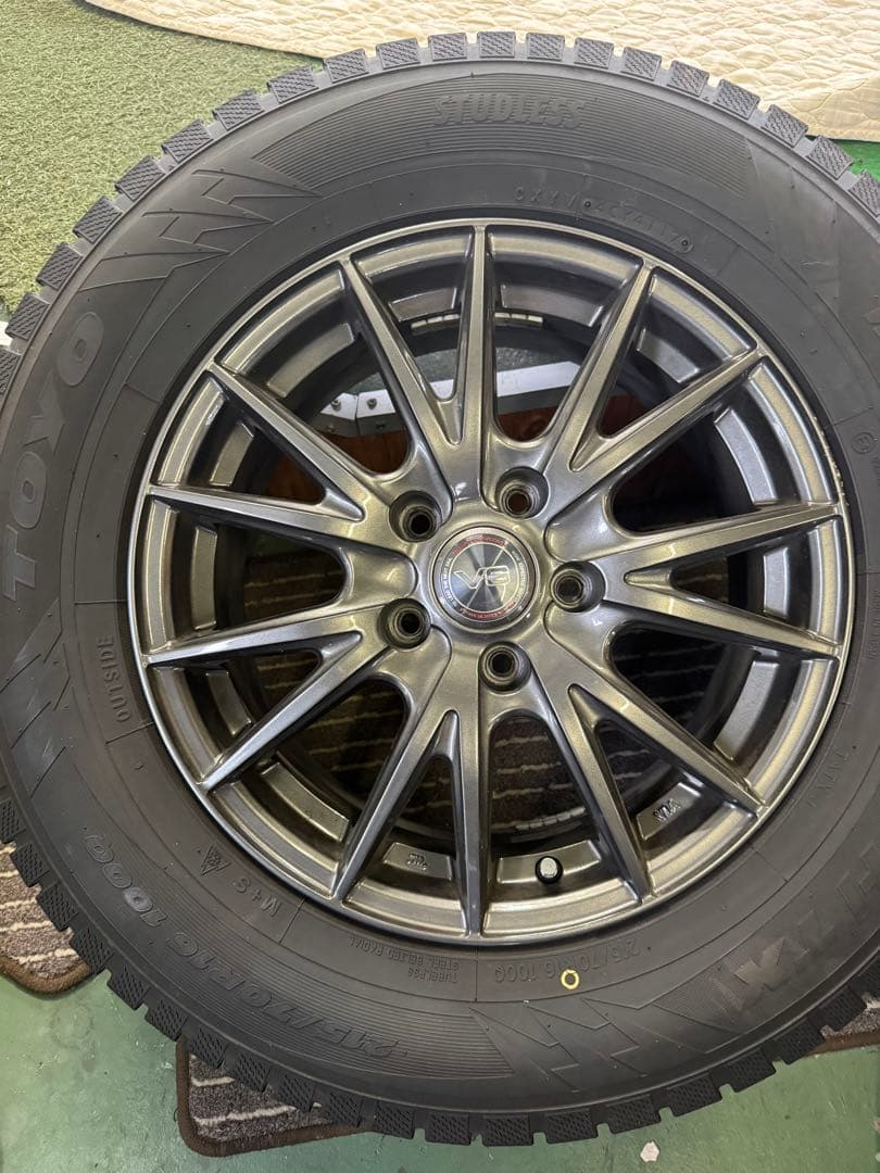 トーヨー　ウィンタートランパス　タイヤ・ホイールセット　215/70R16