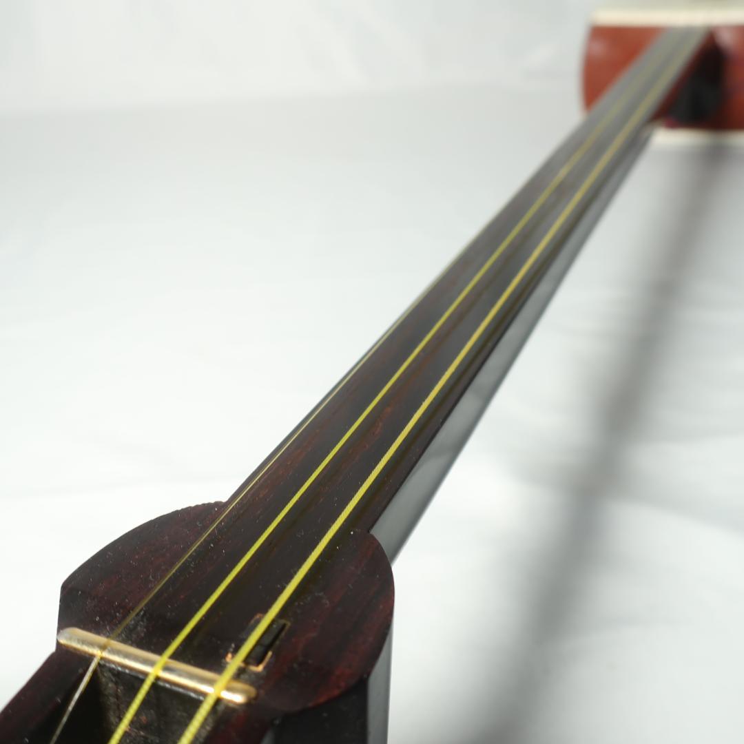 三味線 紅木 細棹 撥 予備弦 ハードケース付 和楽器
