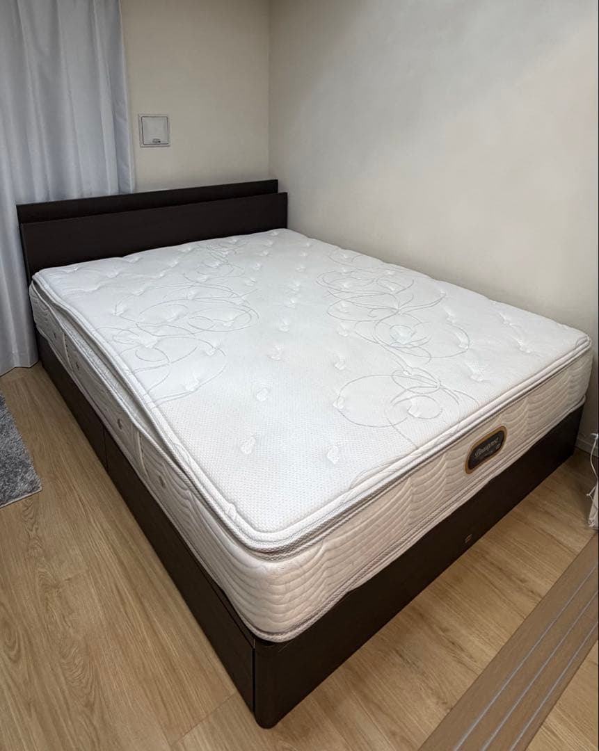シモンズ　マットレス　ベッドフレーム　セット　クイーン