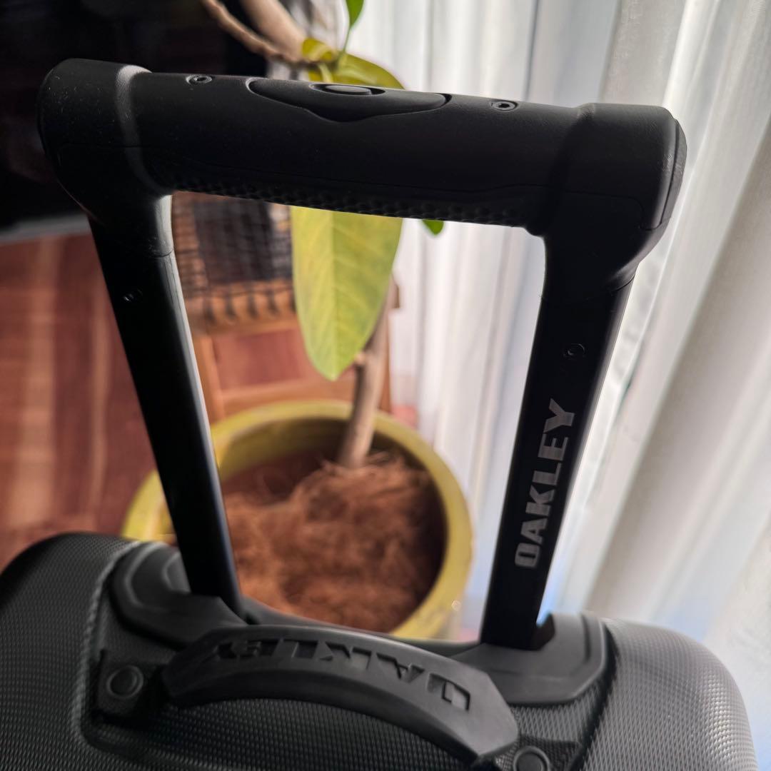 Oakley Factory Pilot スノーボードバッグ ブラック