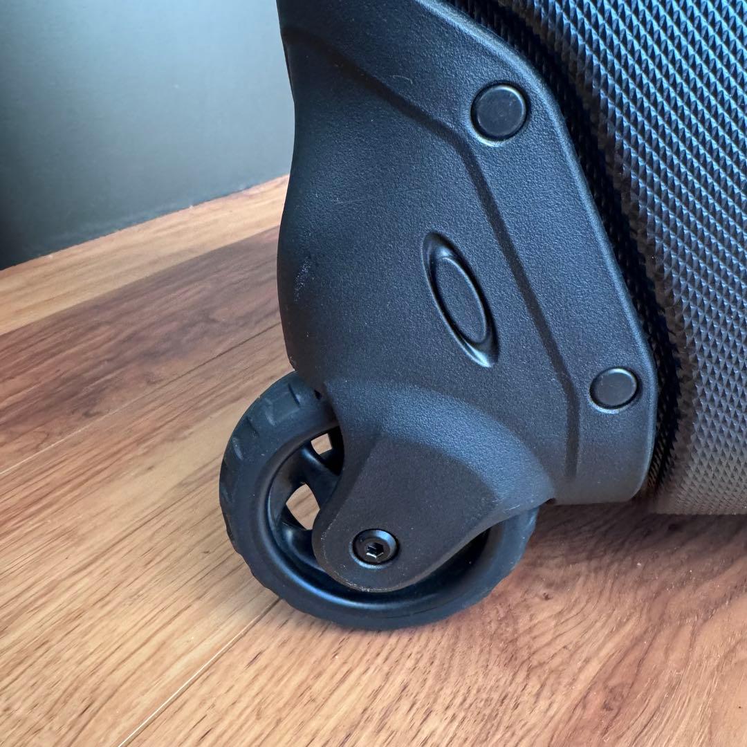 Oakley Factory Pilot スノーボードバッグ ブラック