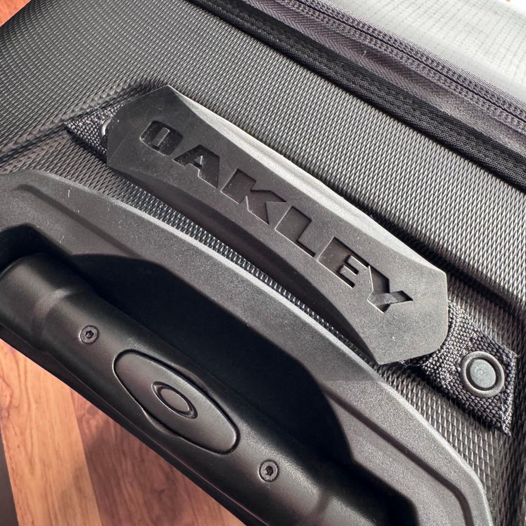 Oakley Factory Pilot スノーボードバッグ ブラック