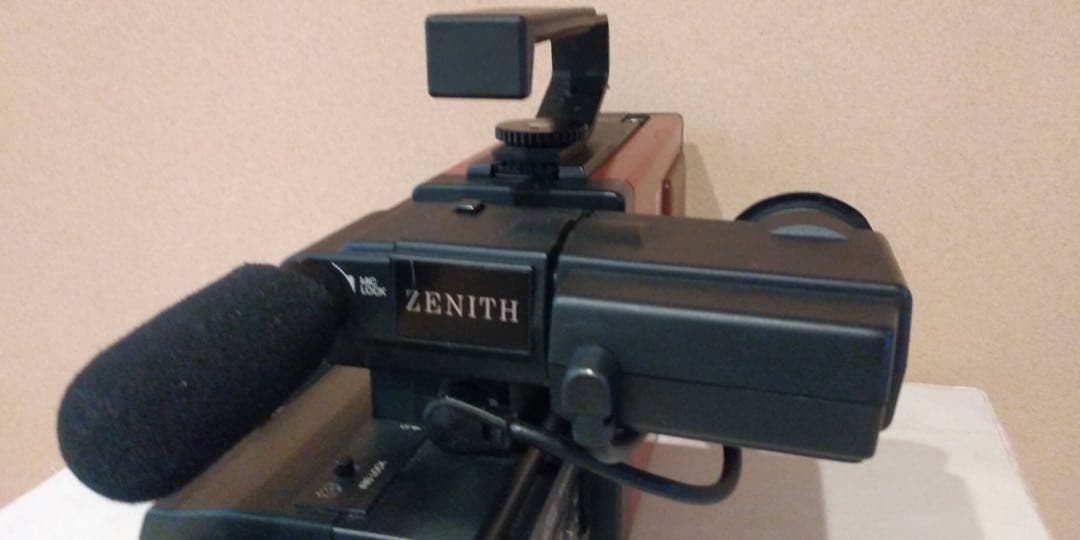 バックトゥザフューチャー JVCビデオムービーカメラ GR-C1U ジャンク品