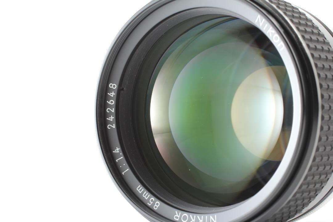 Nikon Ai-s Nikkor 85mm f/1.4 レンズ