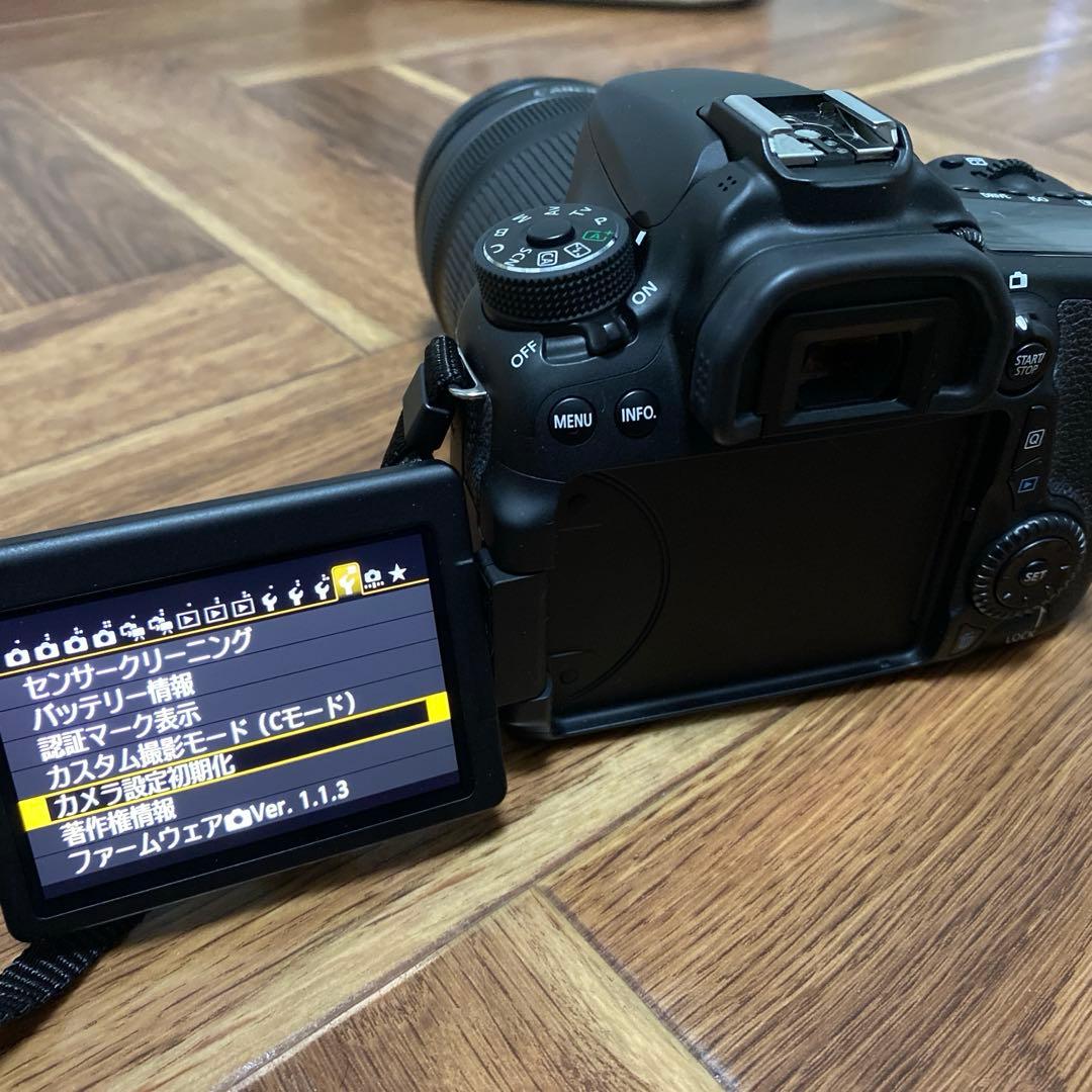 Canon EOS 70D＋18-135mm レンズキット カメラホルスター付き