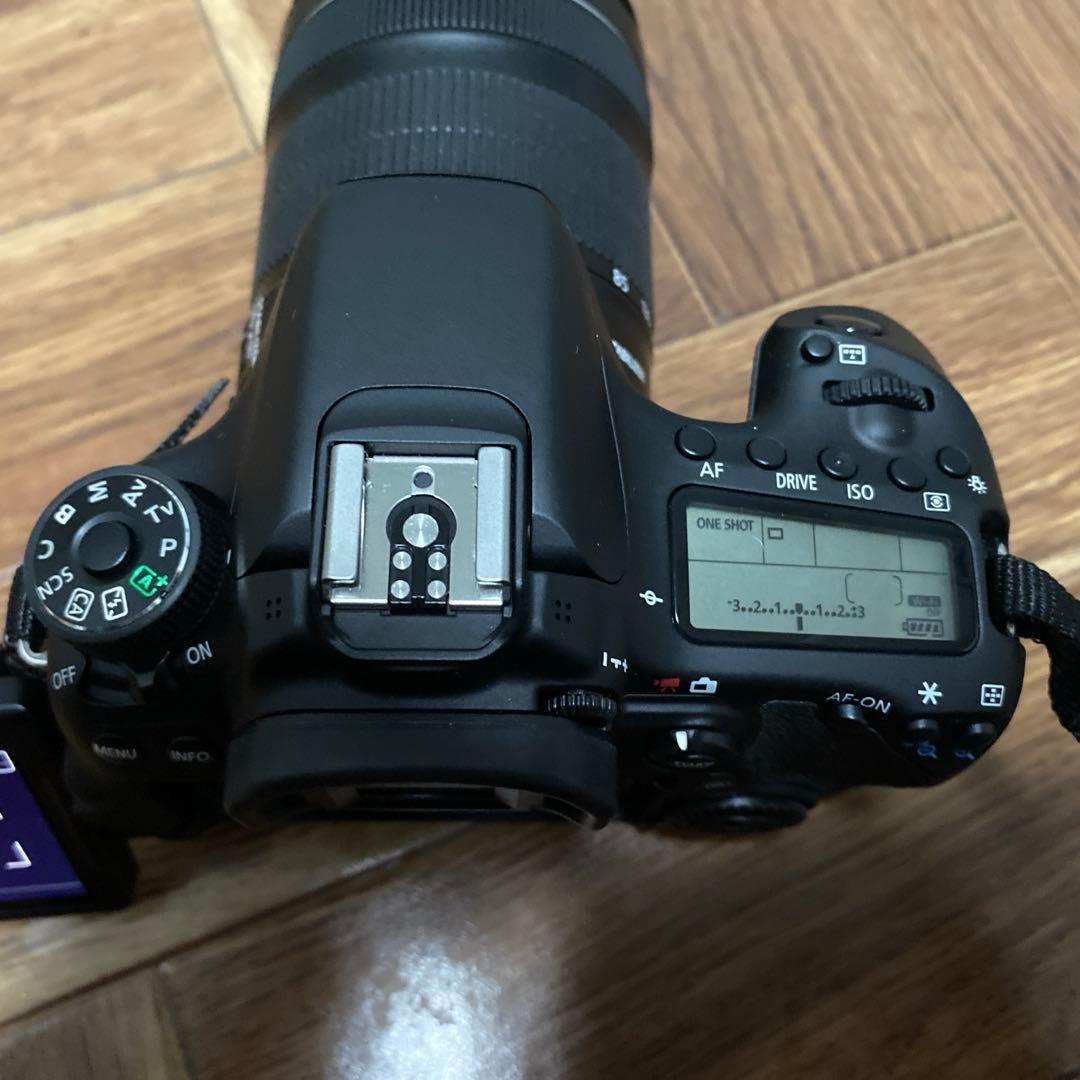 Canon EOS 70D＋18-135mm レンズキット カメラホルスター付き