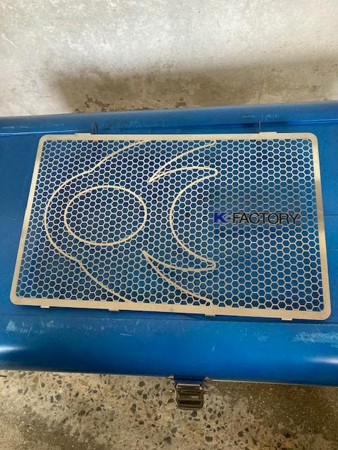 ZRX1200DAEG用 K-FACTORY ラジエターコアガード 中古