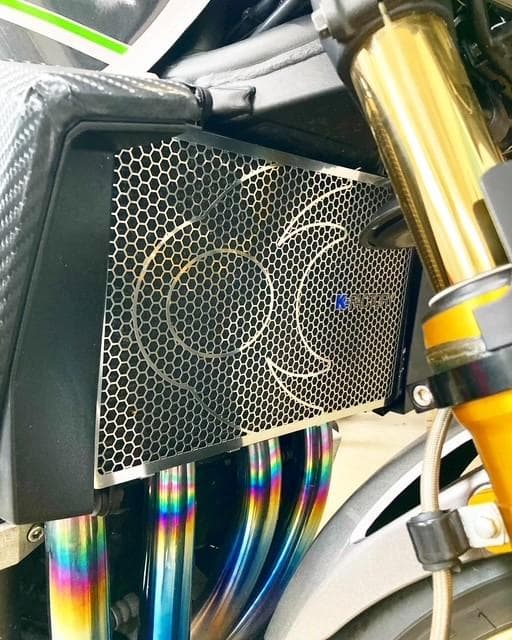 ZRX1200DAEG用 K-FACTORY ラジエターコアガード 中古