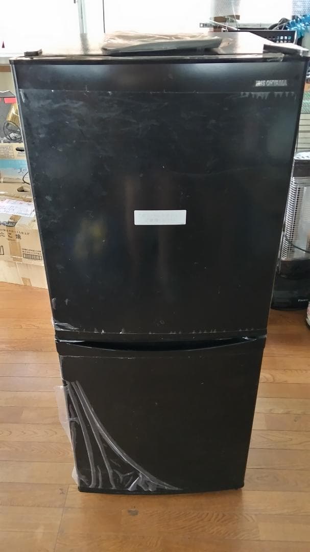 アイリスオーヤマ ノンフロン冷凍冷蔵庫 IRSD-14A 中古品