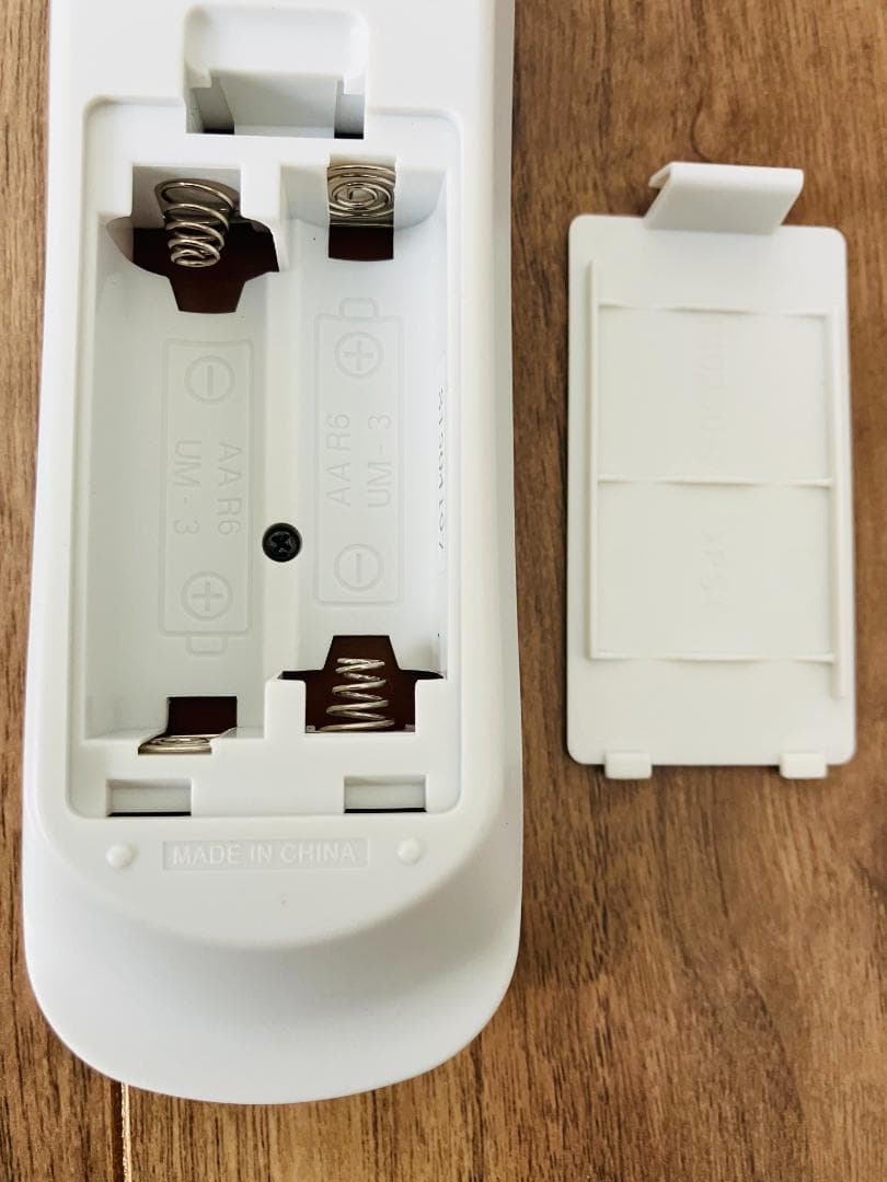 EPSON　プロジェクター　EB-X8