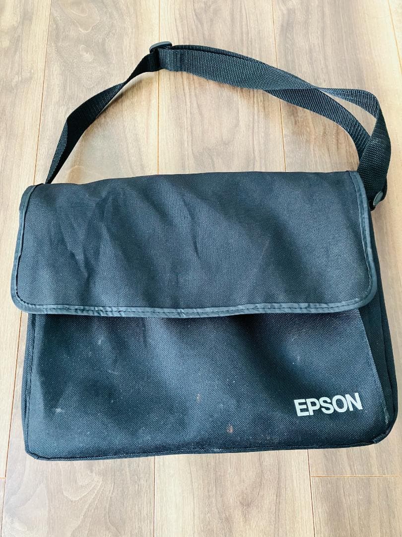 EPSON　プロジェクター　EB-X8