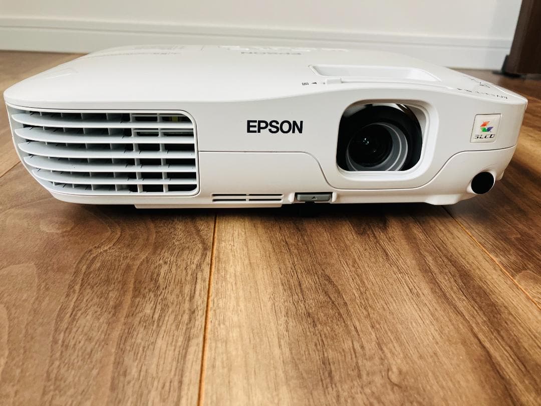 EPSON　プロジェクター　EB-X8