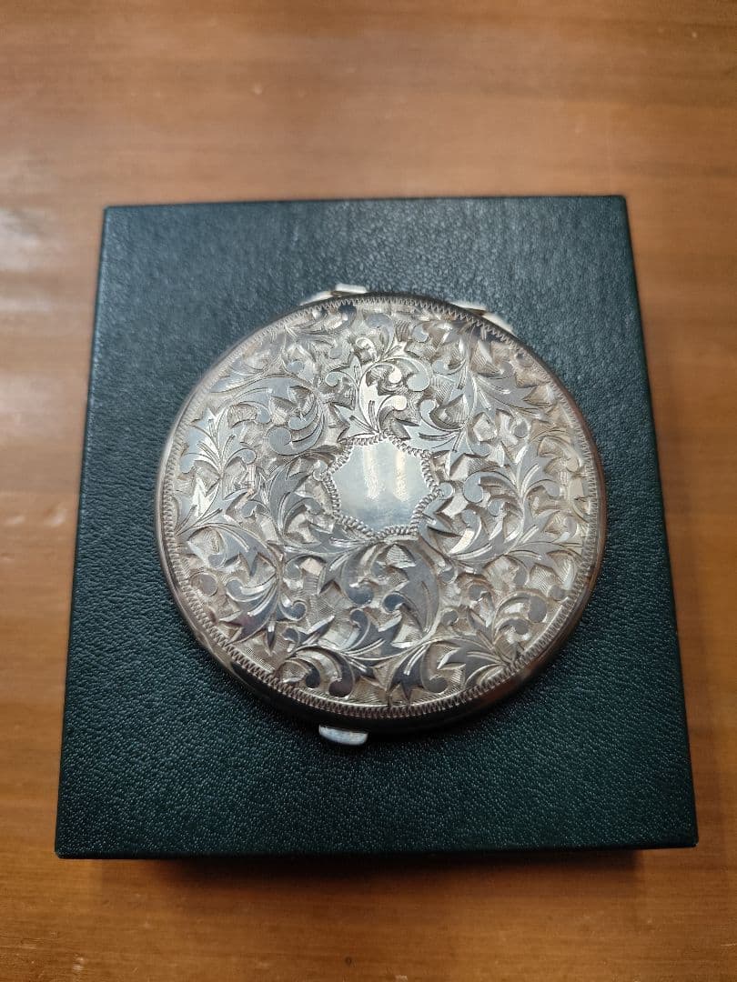 銀製 シルバー950 彫刻装飾 コンパクトミラー ケース付き 銀価格高騰中‼️