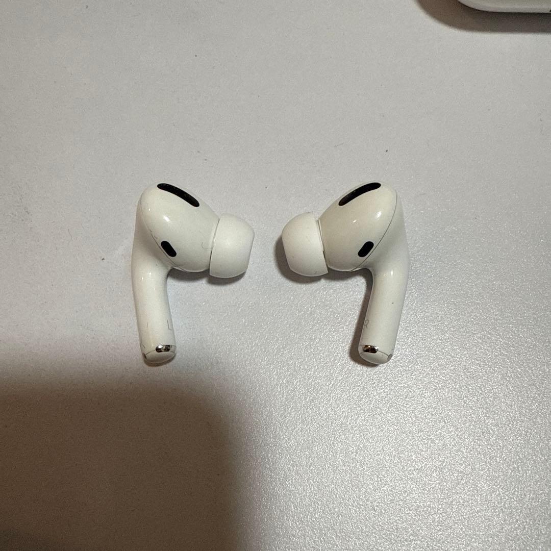 AirPods Pro 第2世代　本体 充電ケース付き