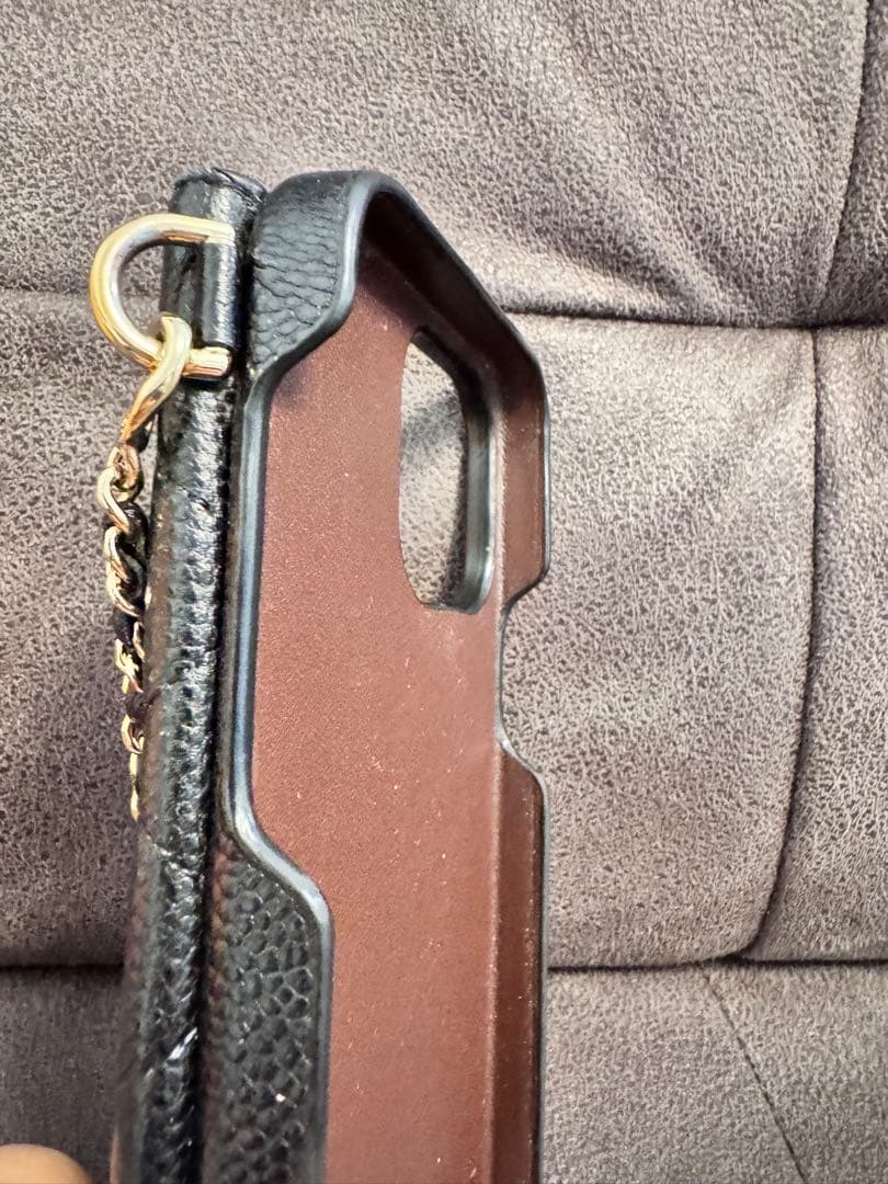 CHANEL iPhoneケース　キャビアスキン　15 pro Max