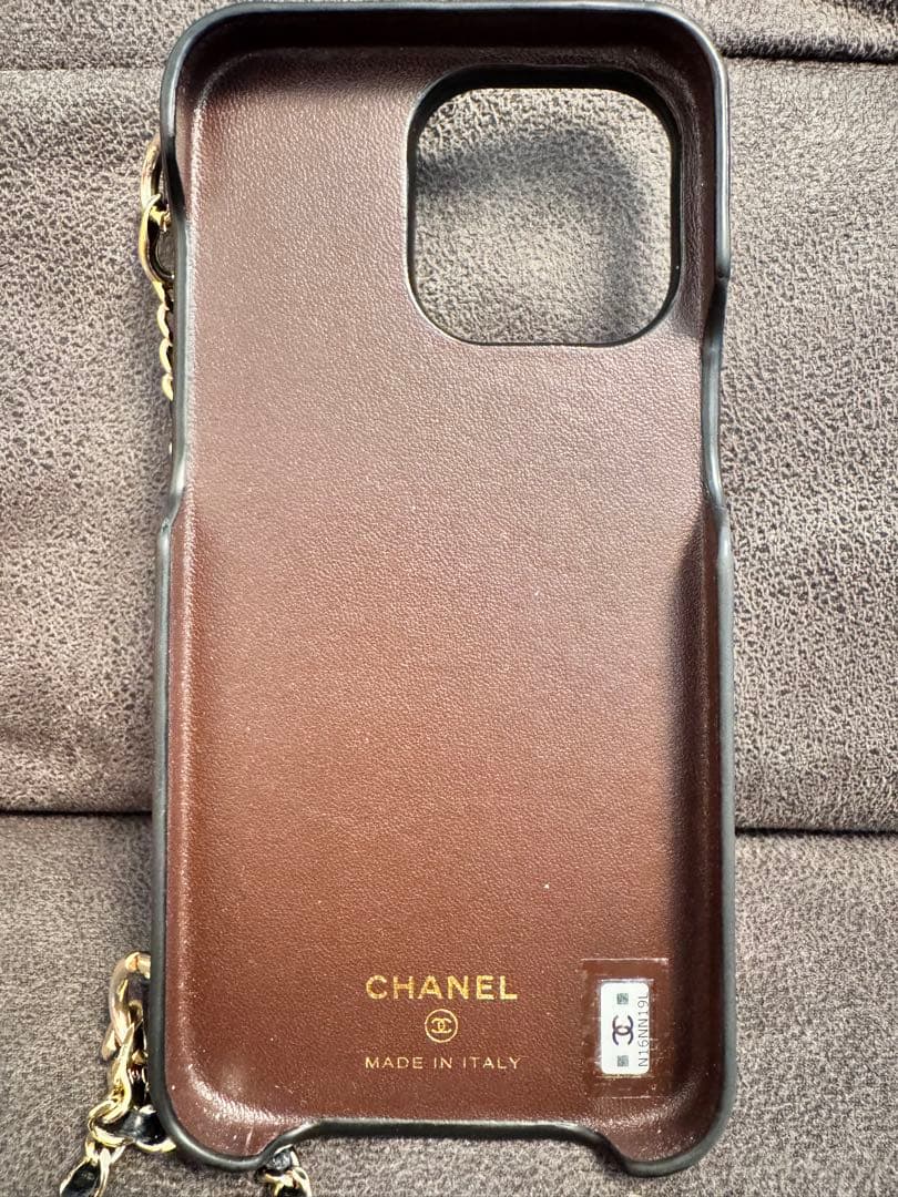 CHANEL iPhoneケース　キャビアスキン　15 pro Max