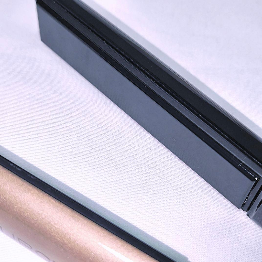 ヘアビューロン 4D plus ストレート ヘアアイロン