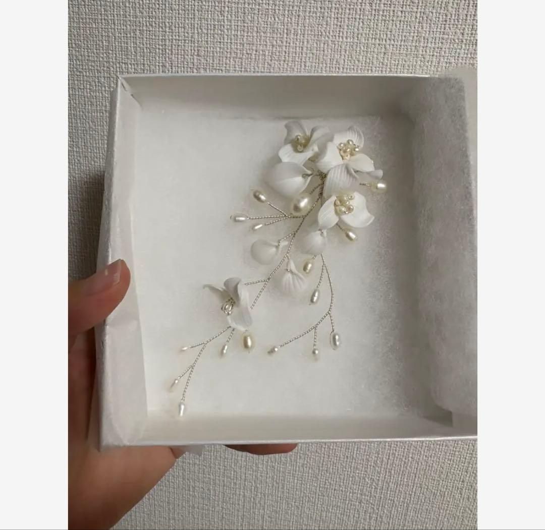 【美品】STELLA BRIDAL ホワイトフラワーと淡水パールのヘッドドレス