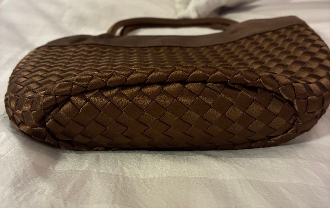 BOTTEGA VENETA 正規品 イントレチャート サテンミニバッグ