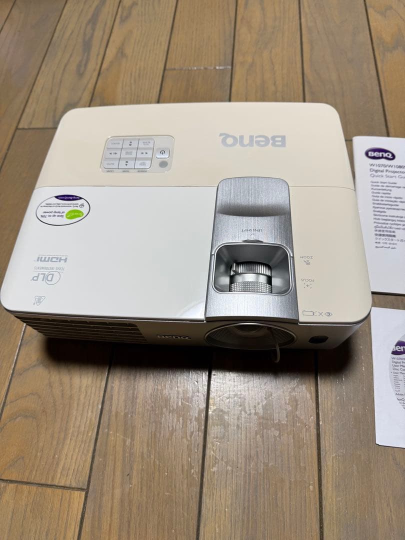 BENQ W1070 DLPプロジェクター