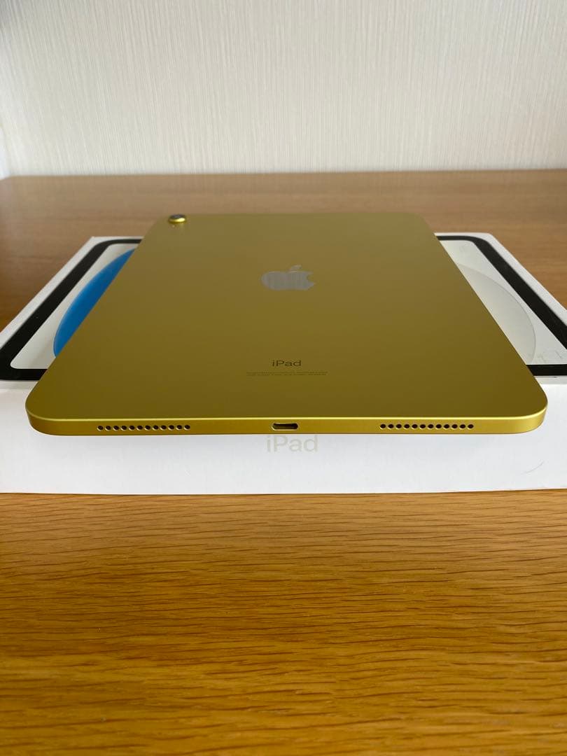 新品同様 iPad 第10世代 美品 iPad本体