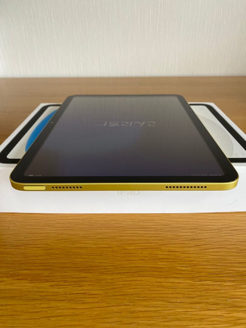 新品同様 iPad 第10世代 美品 iPad本体