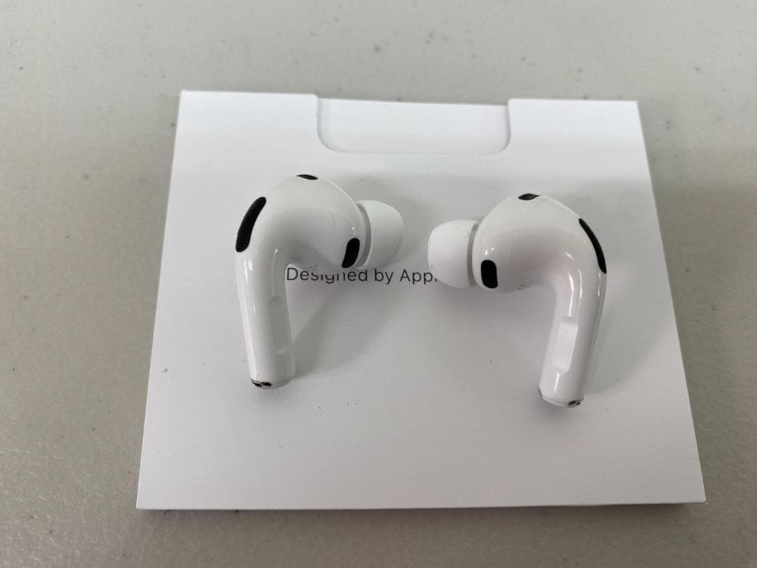 美品 Apple AirPods Pro 3 MFHP4J/A エアポッズ