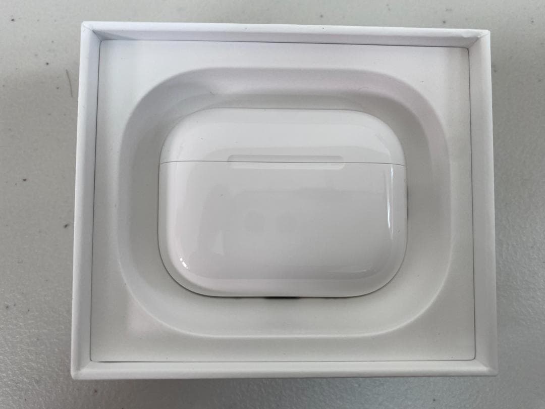 美品 Apple AirPods Pro 3 MFHP4J/A エアポッズ