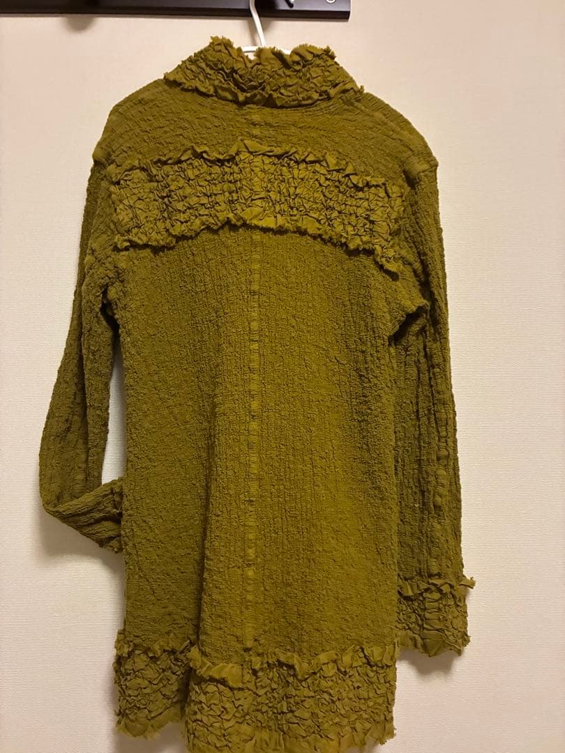 イッセイミヤケ　me フリル付きオリーブグリーン長袖カーディガン