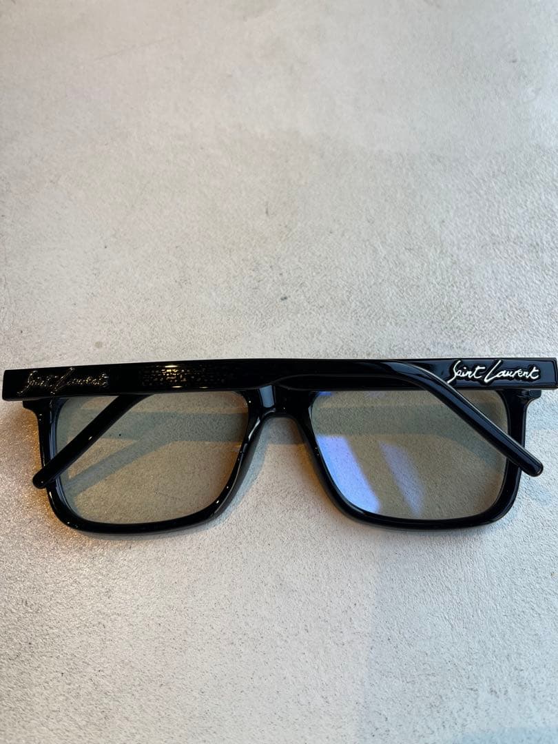 【極美品】SAINT LAURENT PARIS メガネフレーム　ブラック