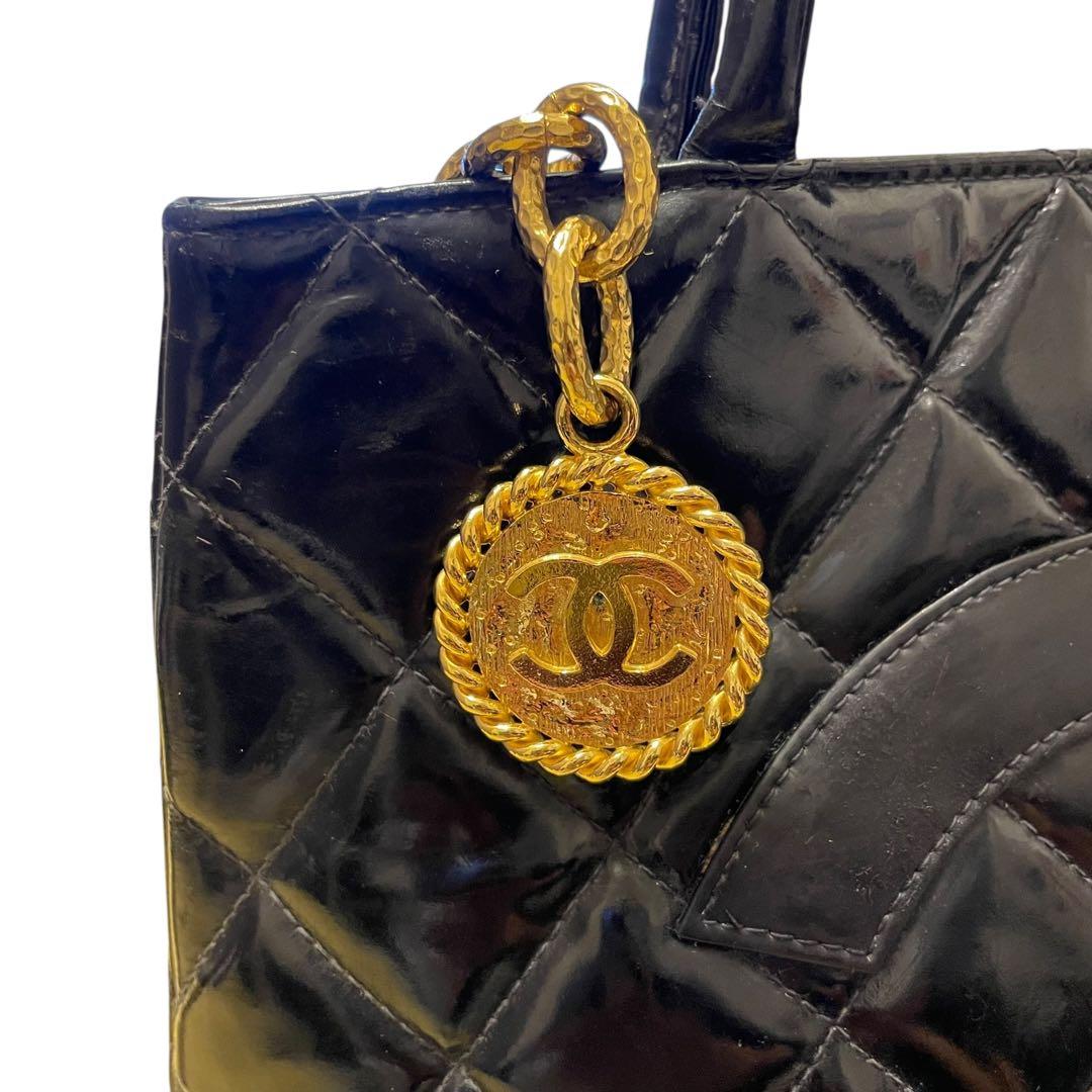 ば*ん様 CHANEL シャネル ハンドバッグ エナメル マトラッセ ココマーク