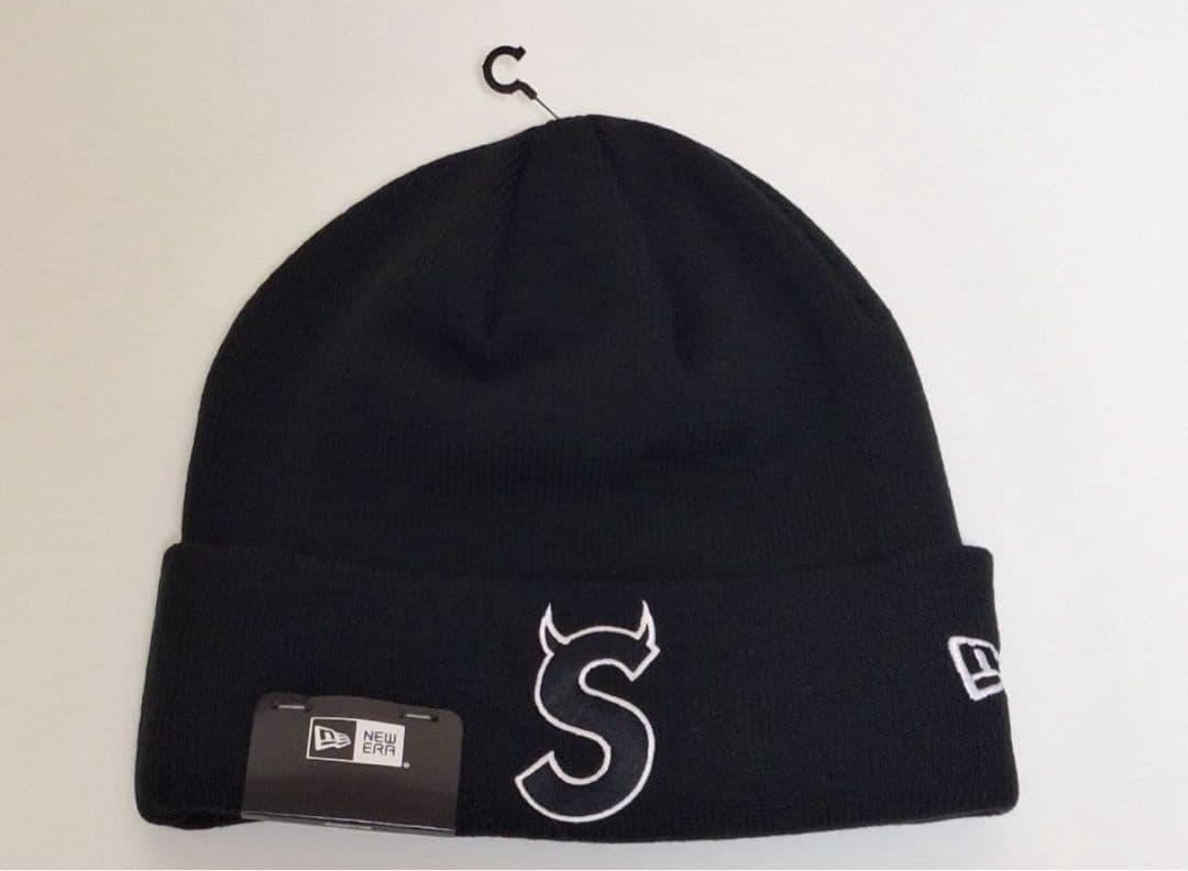 【新品・未着用】Supreme × New Era　S Logo　ツノ　ビーニー
