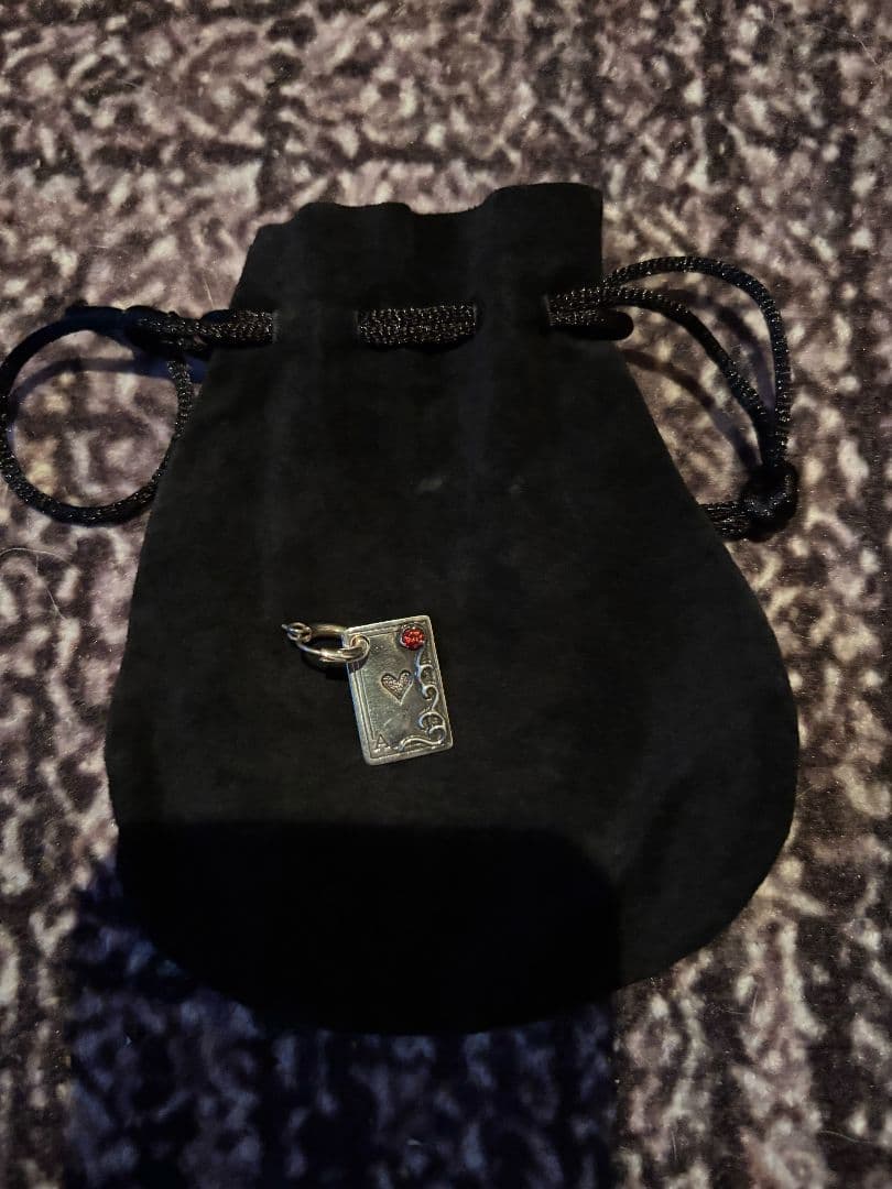 アクセサリー LONE ONSE