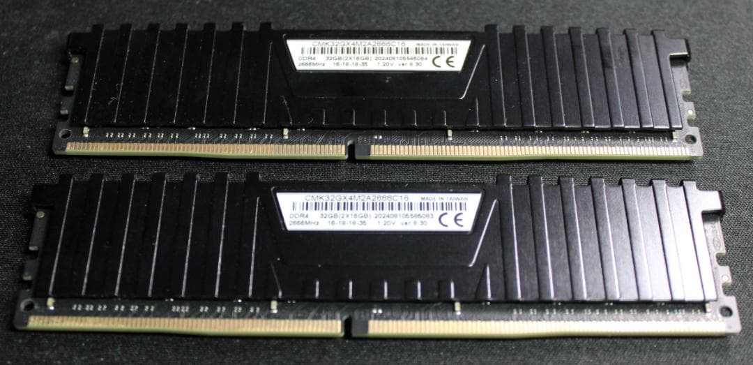Corsair コルセア DDR4 32GB (16GB×2)2666MHz