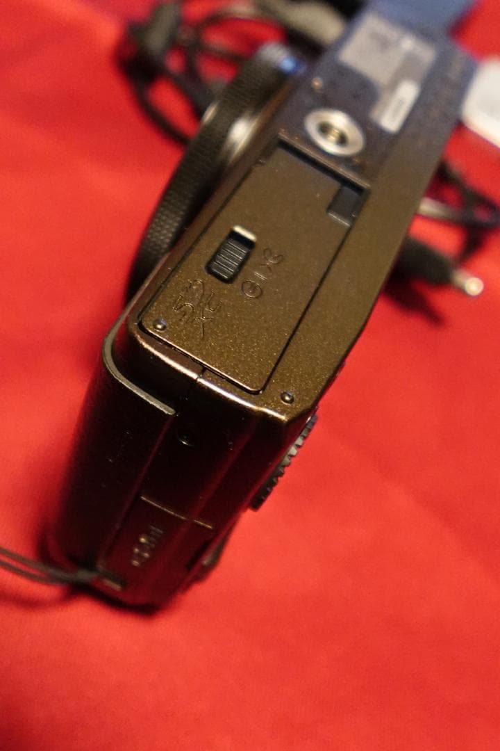 美品！OLYMPUS STYLUS XZ-10 コンパクトデジタルカメラ