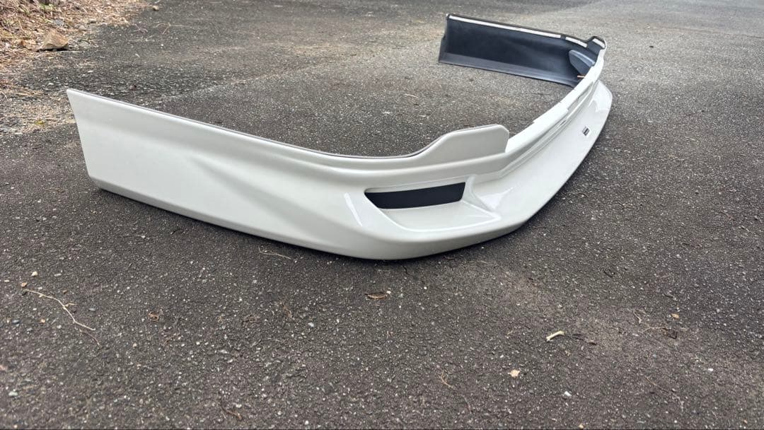 ハイエース　モデリスタ　フロントリップ