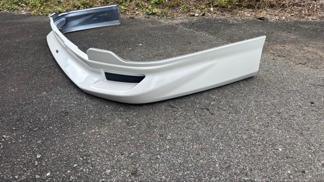 ハイエース　モデリスタ　フロントリップ