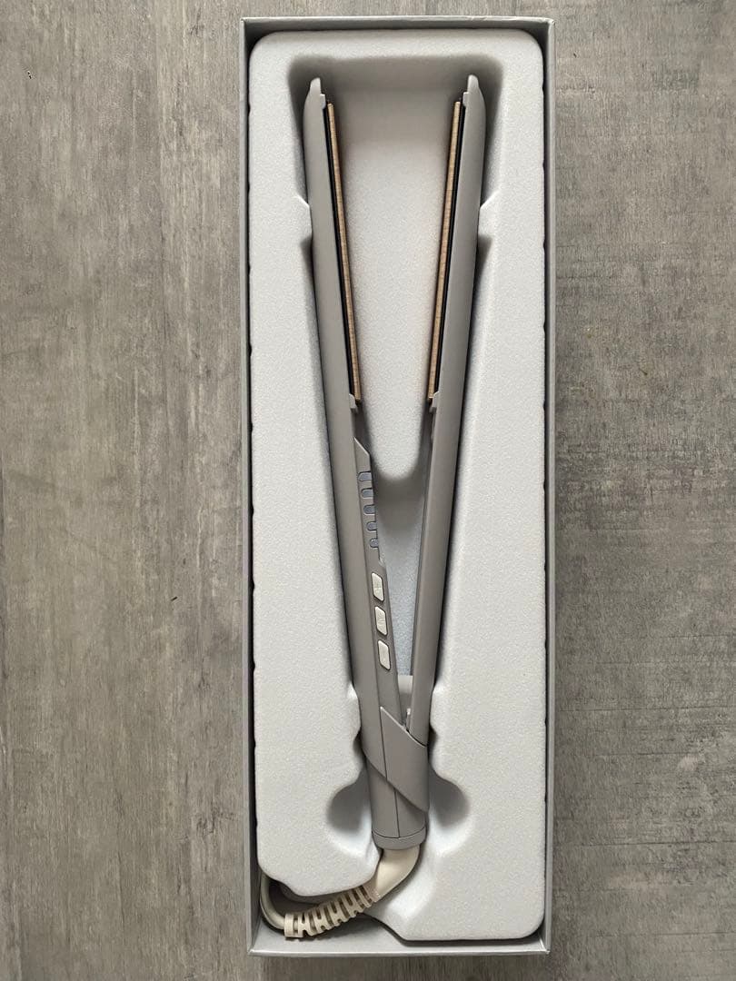 【新品同様】ラディアント　LITE　グレー　海外旅行可　ストレートアイロン　コテ