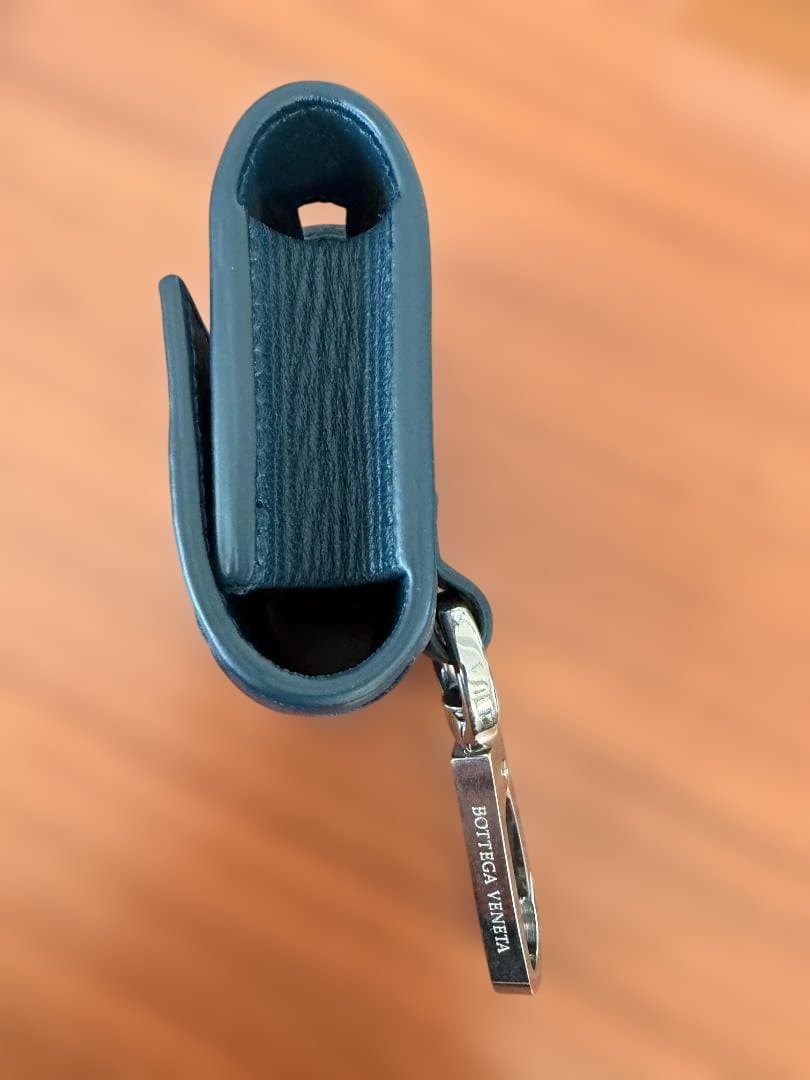 BOTTEGA VENETA (ボッテガヴェネタ) airpods ケース