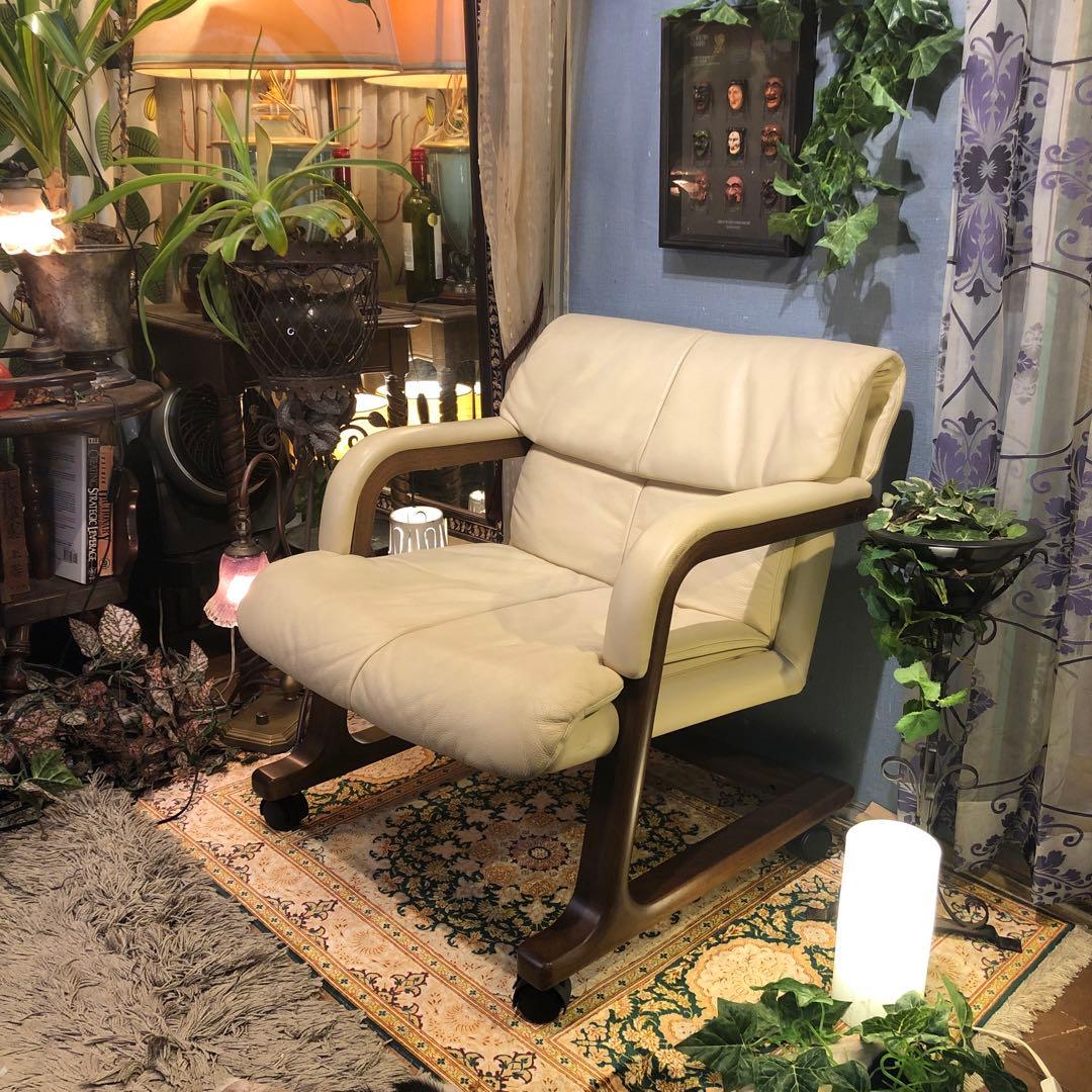 Sale ヴィンテージ 富士ファニチャー　キャスター革張りアームチェア